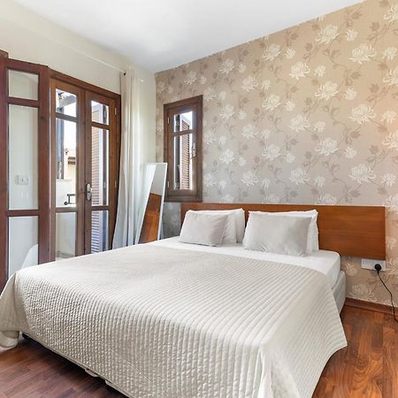 2 Bedroom Apartment Assia With Communal Pool, Aphrodite Hills Resort Kouklia Exterior foto