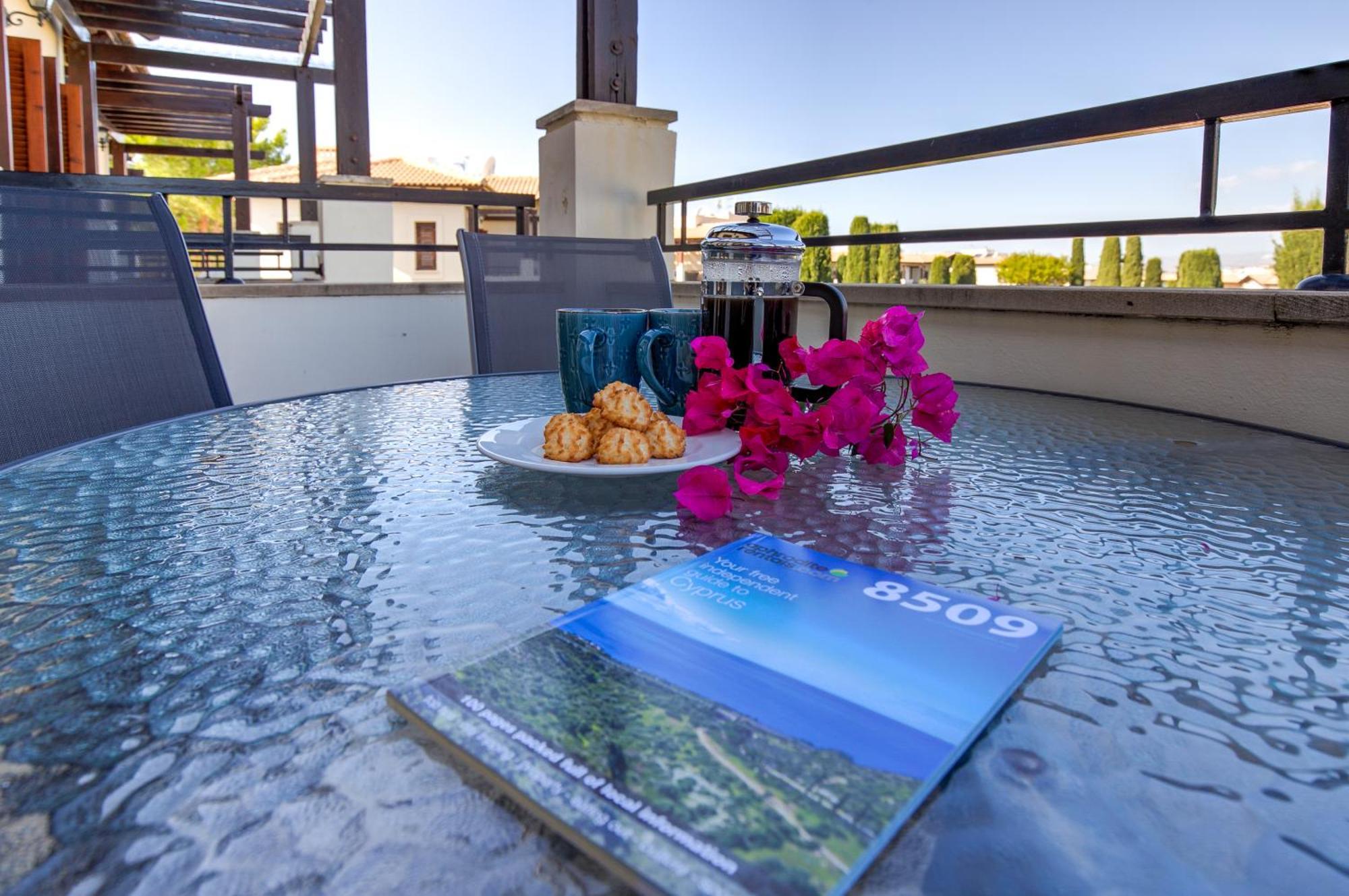 2 Bedroom Apartment Assia With Communal Pool, Aphrodite Hills Resort Kouklia Exterior foto